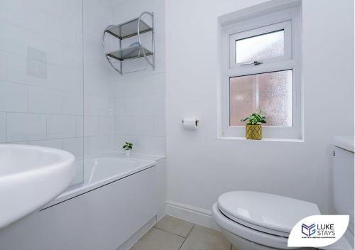Apartamento ?stunning 5 Bed House ?wifi ?yard ? Wallasey?