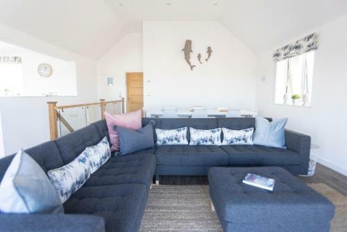 Villa Beside The Sea & Beach - Panoramic Sea Views