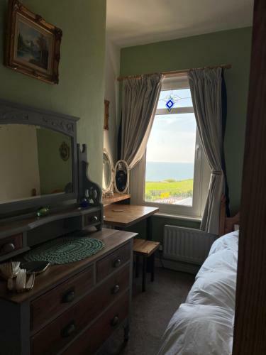 Highland View, Town House With The Sea View