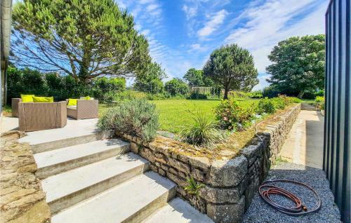 Nice Home In Kerlouan With Wifi And 5 Bedrooms