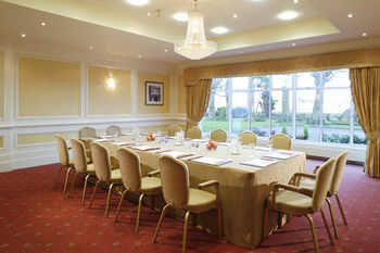 The Park Hotel, Holiday Homes & Leisure Centre
