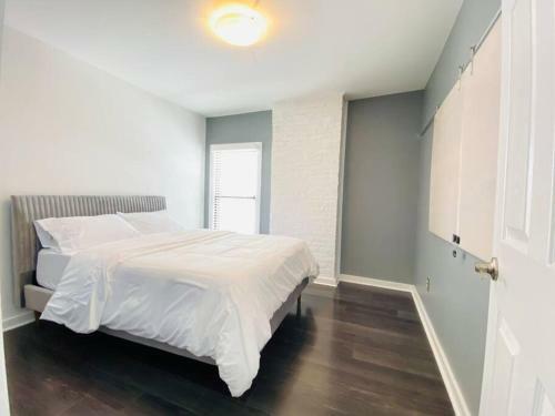 Beautifully Updated 5br Residence Near Uofr/museums/downtown