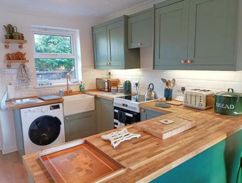 Chapel Bricks-cosy Rural Cottage Near Sandy Beach