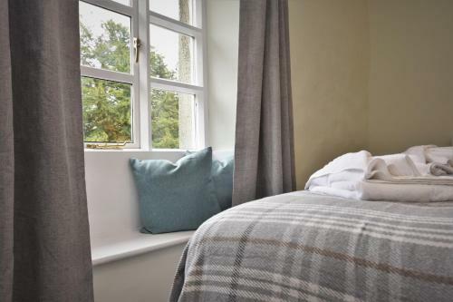 Dove Cottage - Sleeps 6 Near Cartmel