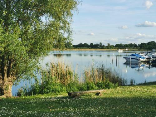 Hausboot-urlaub24_beetzsee