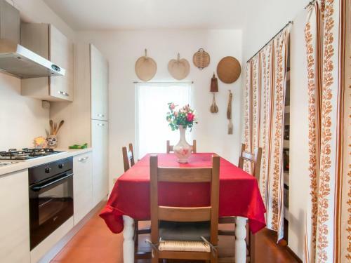 Traditional Holiday Home In Urbino With Terrace