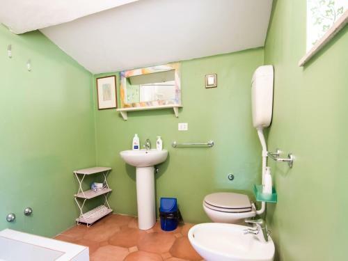 Traditional Holiday Home In Urbino With Terrace