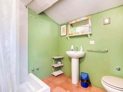 Traditional Holiday Home In Urbino With Terrace