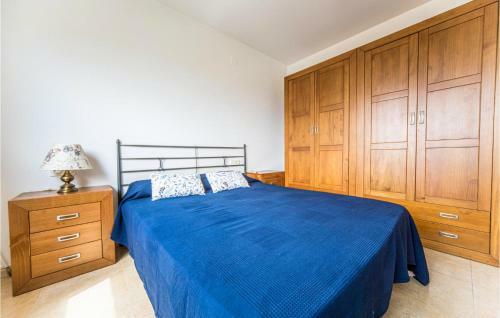 Nice Apartment In Vinar�s With 2 Bedrooms