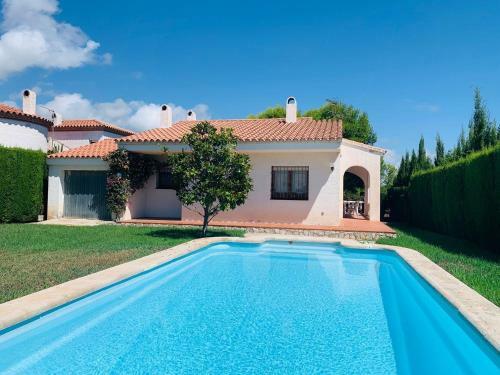 Villa Chalet A Pie Cala Forn Con Piscina