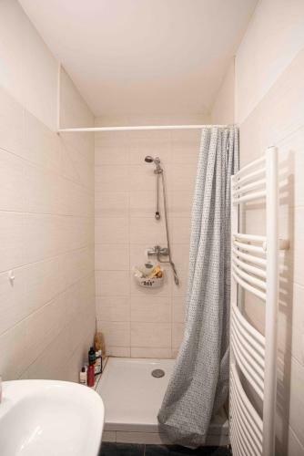 Apartamento Bright 62m 8min Walk From The Palais de La Bourse