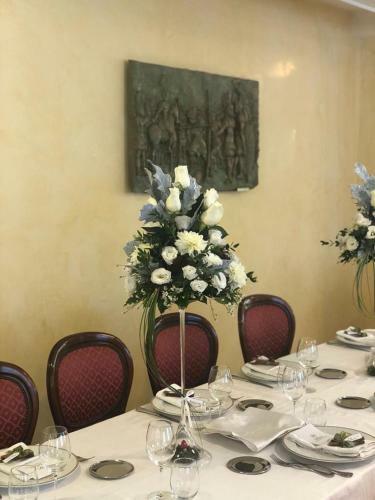Yellow Park Hotel