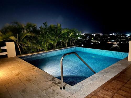 Beautiful 4-bed House With Stunning Sea Views