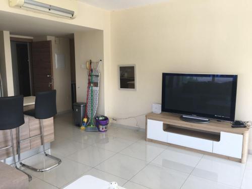 Marathon Sea View Apartment 407
