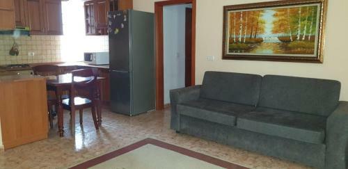 Chloe's Center Apartment