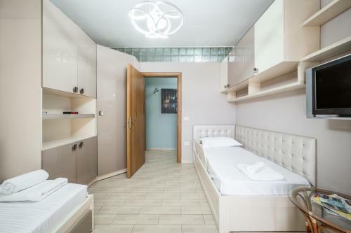 Cozy Central Apartment 2
