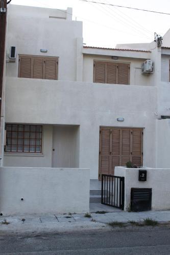 Three Bedroom Town House In Pafos, Cyprus.