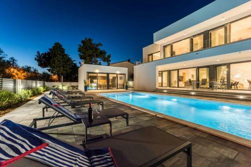 Beautiful Villa Tiara