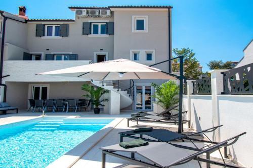 Villa Beatiful House Enka In Banjole,pula
