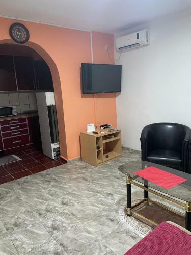 Apartmani Tomi?