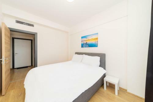 Apartamento Nifty Flat W Shared Pool In Kepez
