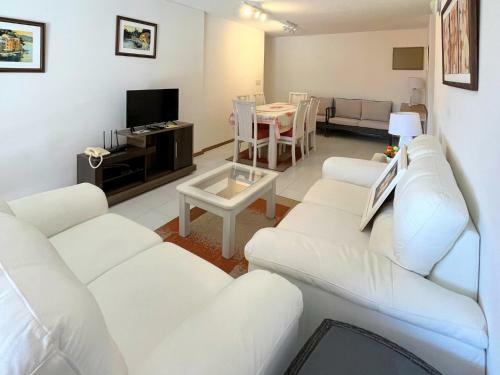 Apartamento Edificio Scorpio 2d3b By Punta Rentals