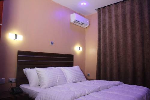 Roosevelt Hotels