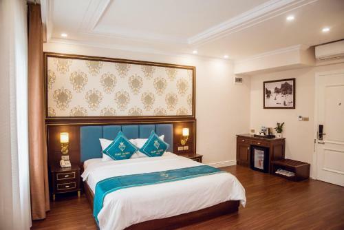 Ruby Queen Hotel