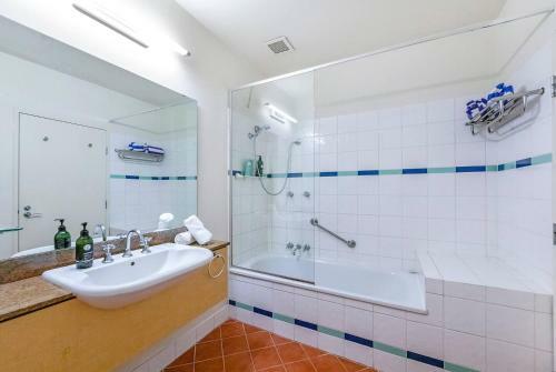 Apartamento Harbourside Escape W Pool & Leafy Alfresco Patio