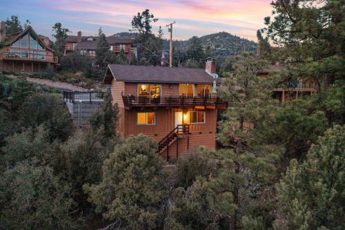 Magnificent Views At Pinecone Perch