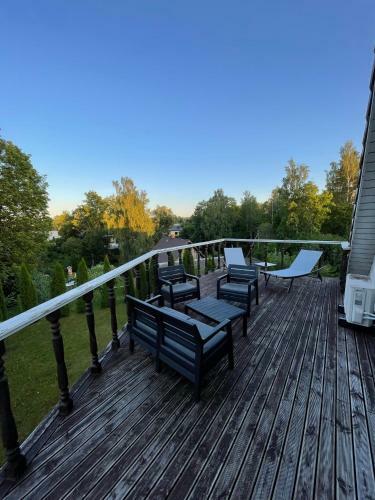Lakeside Apartment With Hot Tub And Sauna
