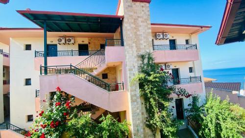 Apartamento Florinis House