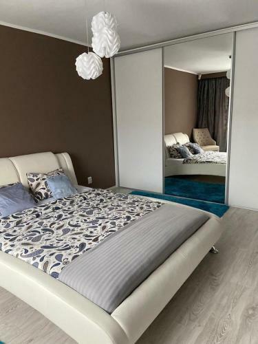 Apartament Modern ?i Primitor