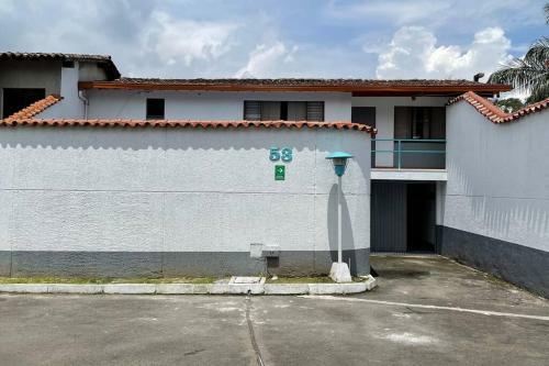 Acogedora Villa Con Piscina