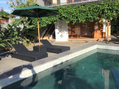 Hostal Room In Villa - Villa - Warung Aromachampuhan