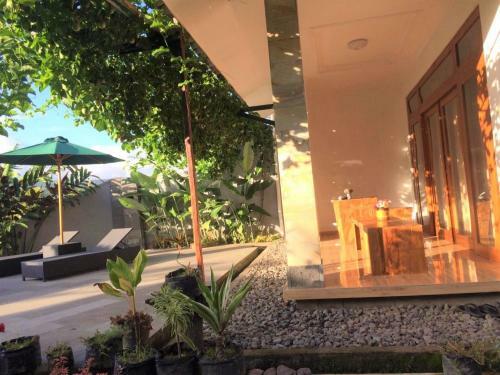 Hostal Room In Villa - Villa - Warung Aromachampuhan