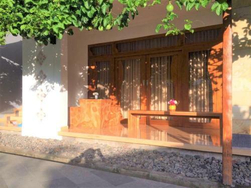 Hostal Room In Villa - Villa - Warung Aromachampuhan