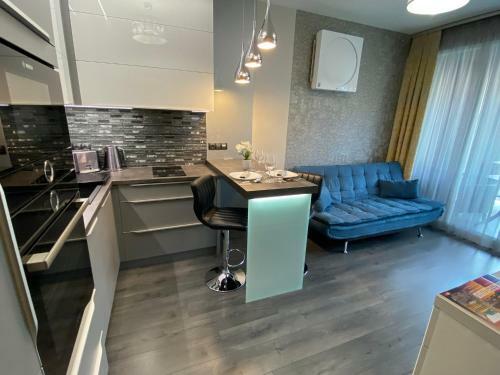 Noir Silvery Apartman