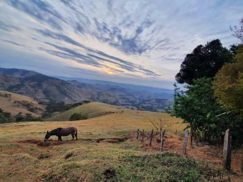 P�r Do Sol Mais Lindo Da Serra Da Mantiqueira