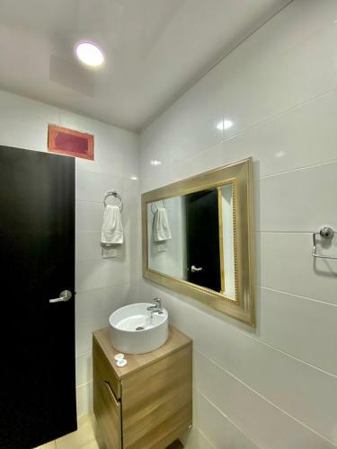 Hostal Galarza House