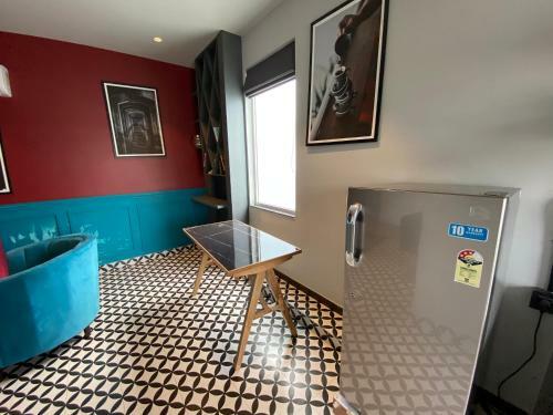 Luxurious 1bhk Apartment With Terrace Garden