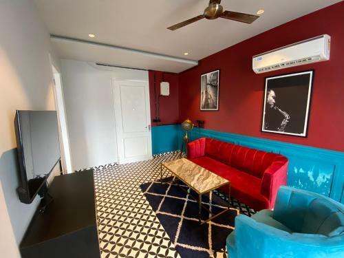 Luxurious 1bhk Apartment With Terrace Garden