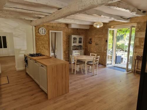 Maison En Pierre - 6 Pers - 3 Ch