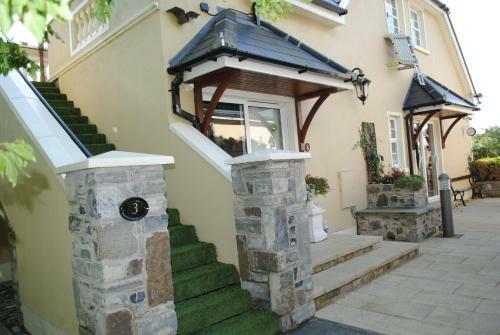 Riverside Lodge B&B
