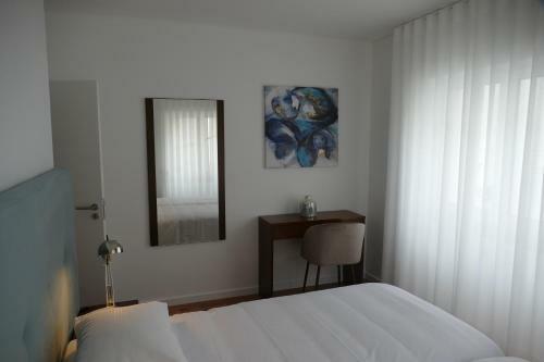 Bed & Breakfast Guest House E�a - Centro Hist�rico Leiria