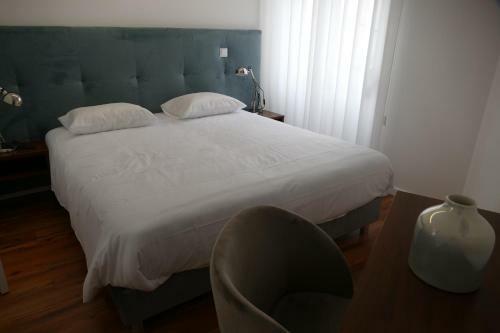 Bed & Breakfast Guest House E�a - Centro Hist�rico Leiria