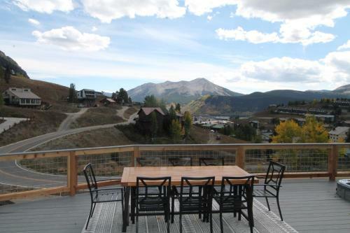 Whetstone Wonder Amazing Views Large Deck Hot Tub Pet Friendly Shuttle