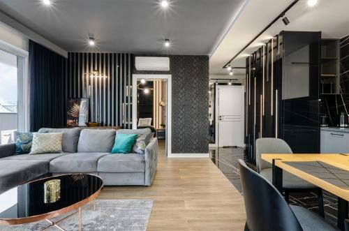 Stylish Apartments On Drewnowska Street