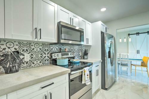 Elegant Lake Worth Escape Less Than 5 Mi To Beach!