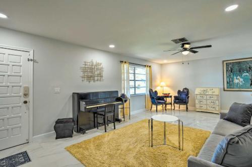 Elegant Lake Worth Escape Less Than 5 Mi To Beach!